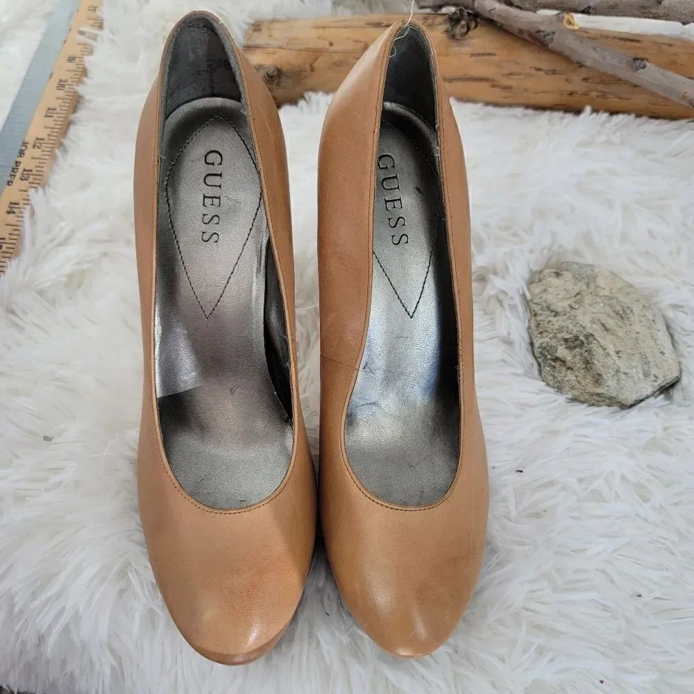 Guessâtanâplatformâpumps - Picture 8 of 13